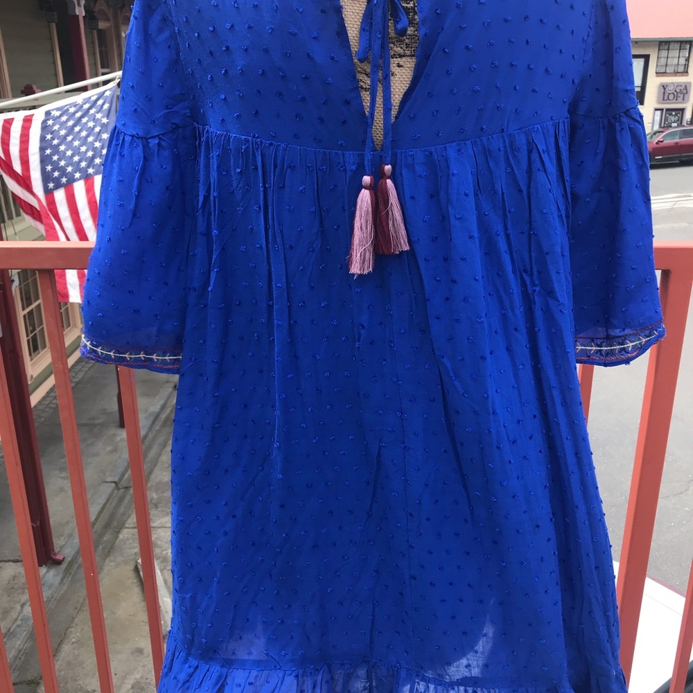 Dress - Picture 2 of 4
